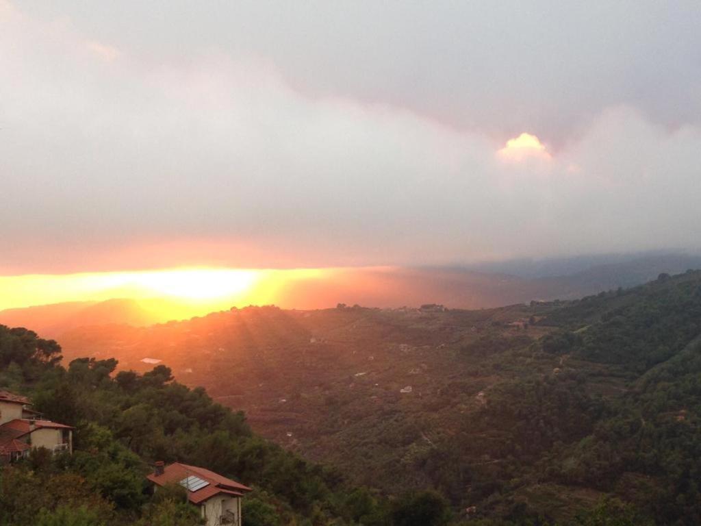 Sunset With View In Seborga Apartamento Exterior foto